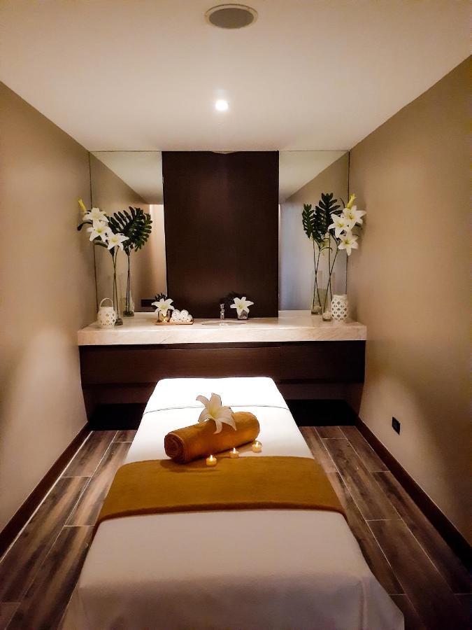 The Excelsior Hotel Las Piñas Eksteriør billede