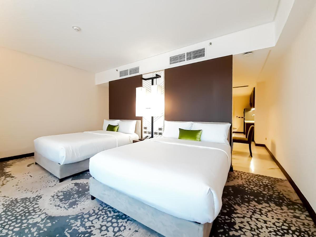 The Excelsior Hotel Las Piñas Eksteriør billede